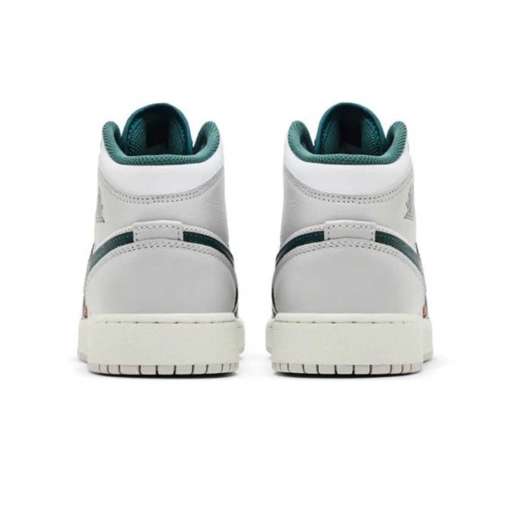 Jordan 1 se mid gs Oxidized green Brand new